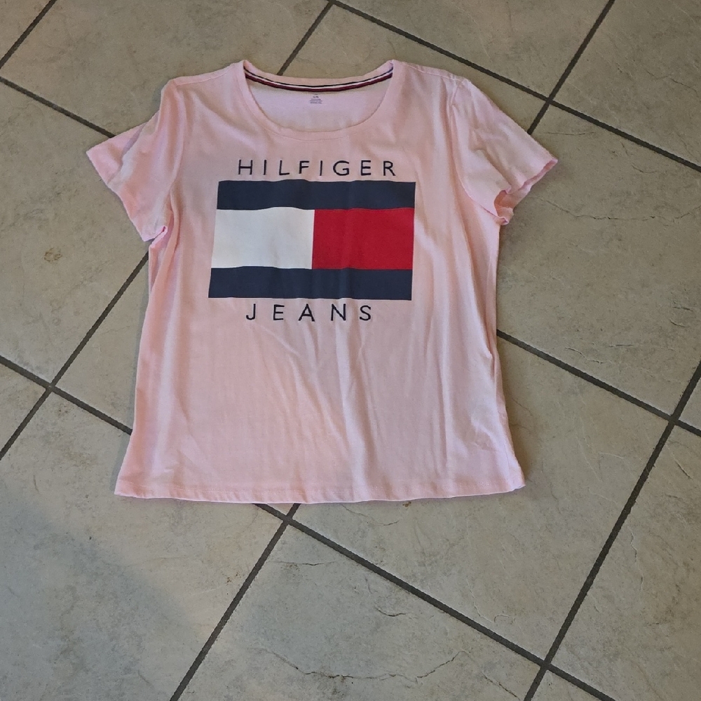 Tommy Hilfiger Light Pink Logo Tee with Flag Graphic